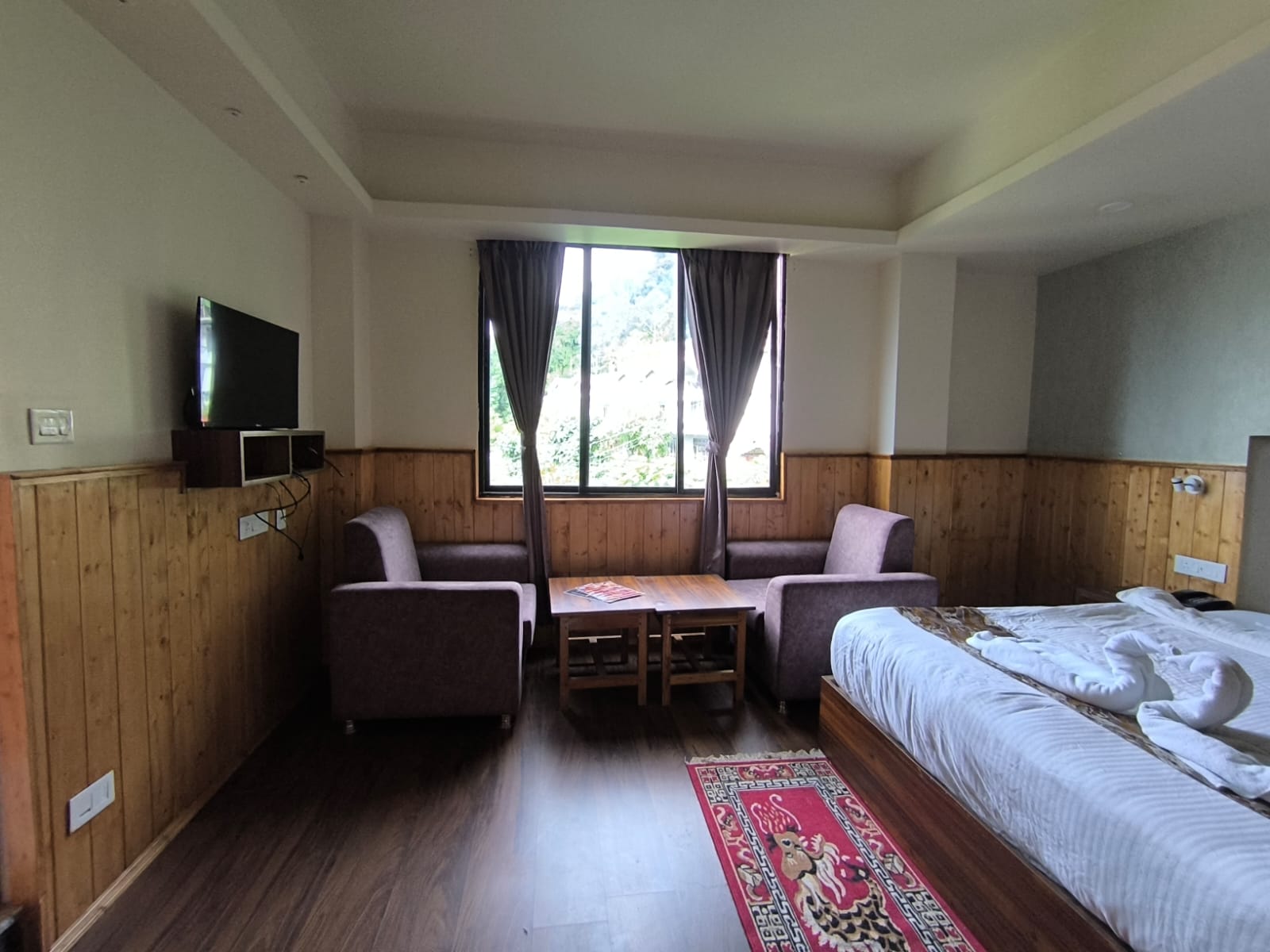 Sofa Of DivSai Retreat